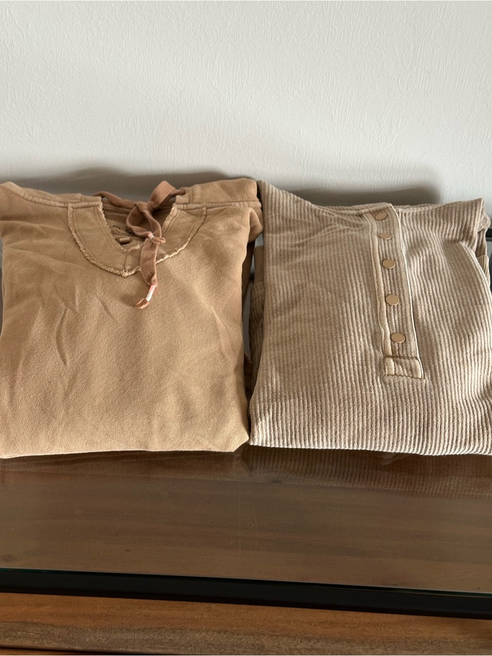 Aerie Hoodies Womens Medium Oversized V-Neck Raw Hem Pullover Sweatshirt Tan
